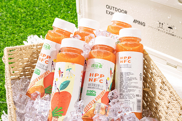 有(yǒu)機(jī)蘋果胡蘿蔔汁3